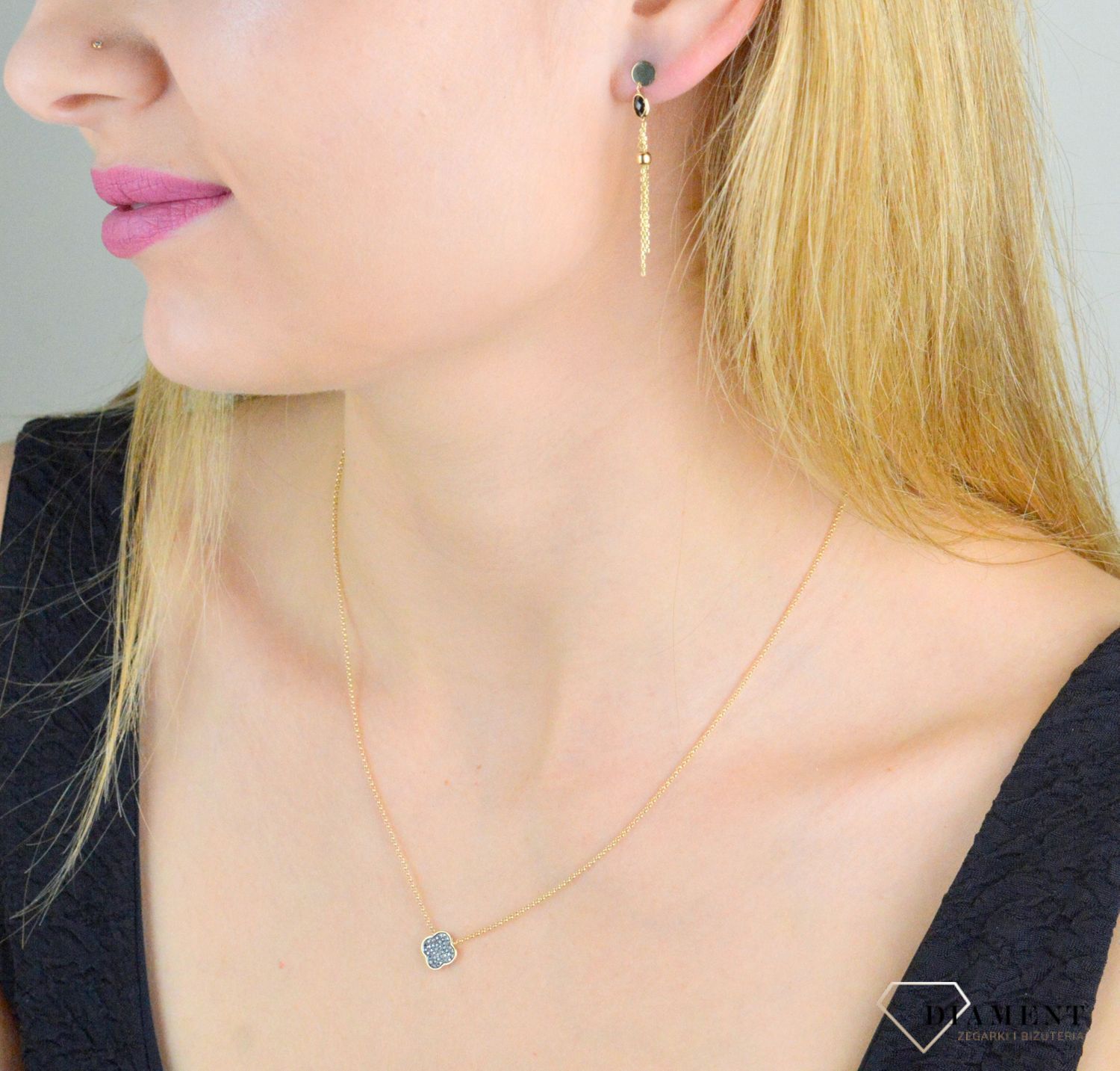 Złote kolczyki 375 wiszące z czarną cyrkonią KL 9563 375 (2).jpg